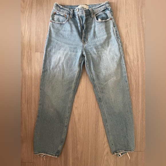 Abercrombie & fitch ankle straight ultra high rise denim jeans in light wash - Picture 3 of 4